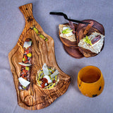 Cutting board with juice groove and handle "The Smokey BBQ